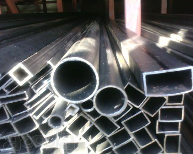 Продам профильную трубу с бесплатной доставкой к дому.